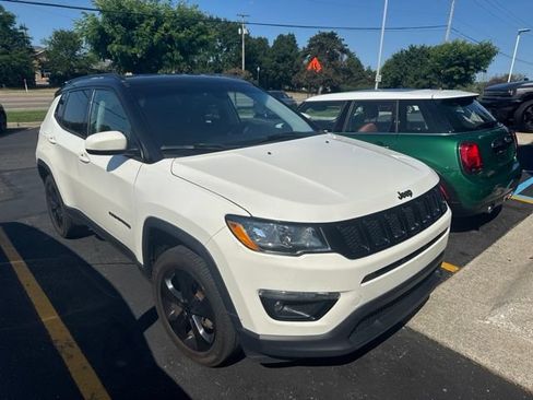 Used 2018 Jeep Compass Latitude w/ Popular Equipment Group AWD/4WD image 1