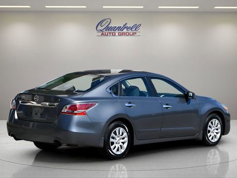 Used 2015 Nissan Altima 2.5 S w/ Power Driver Seat Package FWD image 4