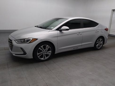 Used 2018 Hyundai Elantra Limited FWD image 2