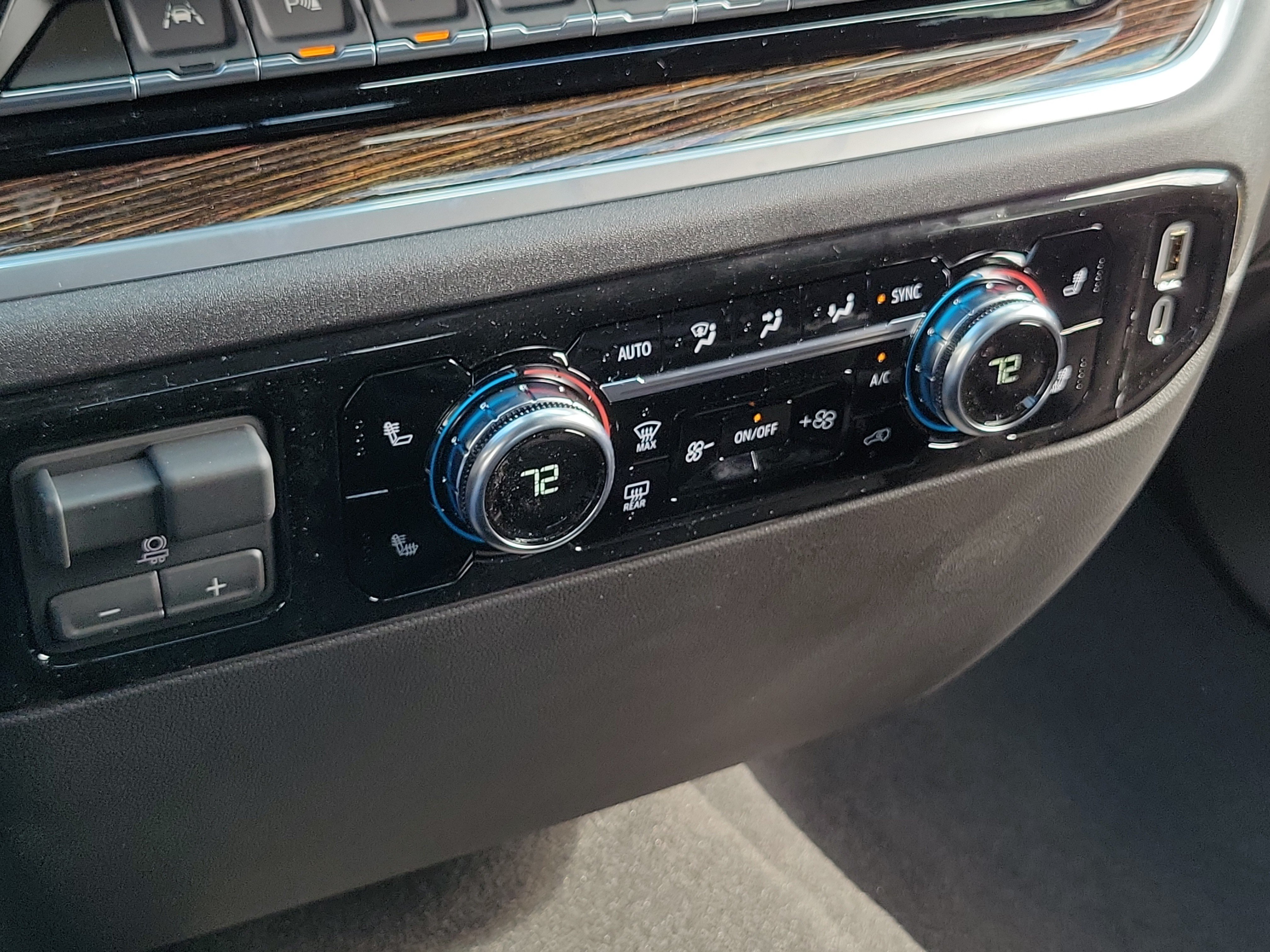 New 2026 GMC Sierra 1500 SLE AWD/4WD image 29