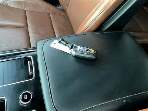 Used 2023 Lincoln Aviator Grand Touring w/ Class IV Trailer Tow Package image 13