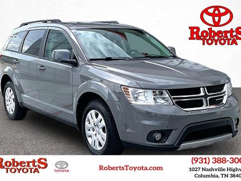 Used 2019 Dodge Journey SE FWD image 1