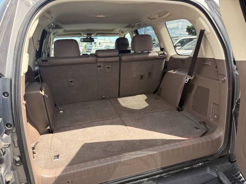 Used 2012 Lexus GX 460 Premium AWD/4WD image 34