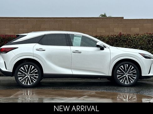 Certified 2023 Lexus RX 350 Premium Plus w/ Cold Area Package image 3