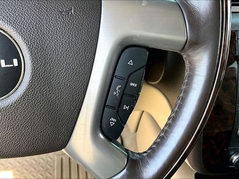 Used 2014 GMC Yukon XL Denali image 11