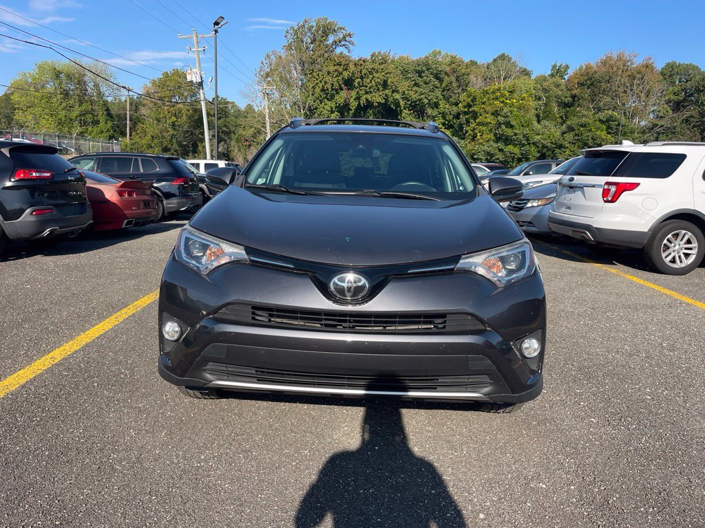 Used 2018 Toyota RAV4 XLE w/ Plus Extra Value Package AWD/4WD image 8