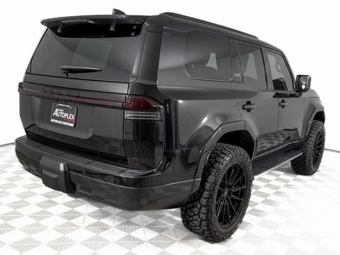 Used 2024 Lexus GX 550 w/ Accessory Package (2T) image 6