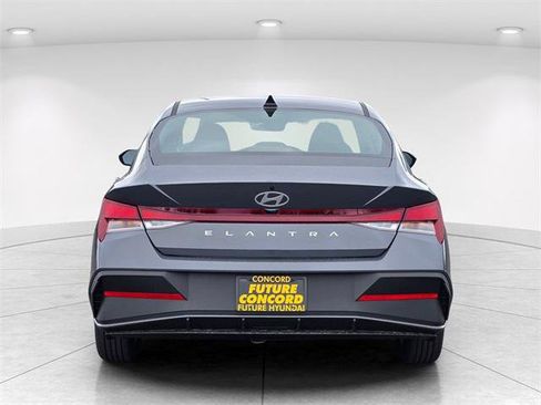 New 2026 Hyundai Elantra SE w/ Cargo Package image 4