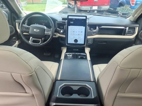 Certified 2022 Ford Expedition Max Platinum AWD/4WD image 12
