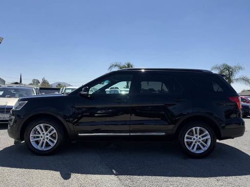 Used 2016 Ford Explorer XLT w/ Equipment Group 202A image 4