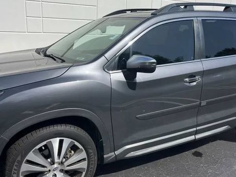 Used 2022 Subaru Ascent Touring AWD/4WD image 2