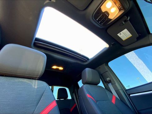 Used 2025 Chevrolet Colorado Z71 image 13