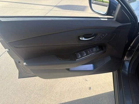 Used 2024 Honda Accord Touring image 11