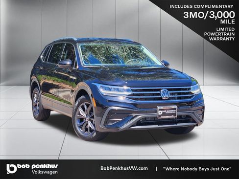 Used 2023 Volkswagen Tiguan SE FWD image 1
