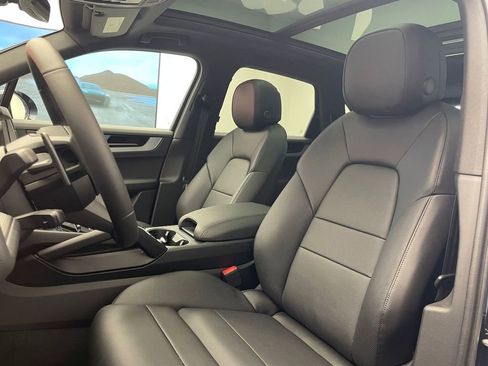 New 2026 Porsche Cayenne AWD/4WD image 5