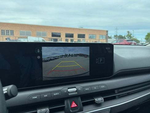 Used 2025 Kia K4 FWD image 22