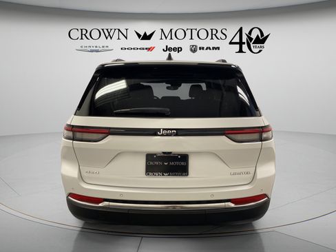 Used 2023 Jeep Grand Cherokee Limited AWD/4WD image 13