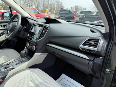 Used 2022 Subaru Forester Premium image 12