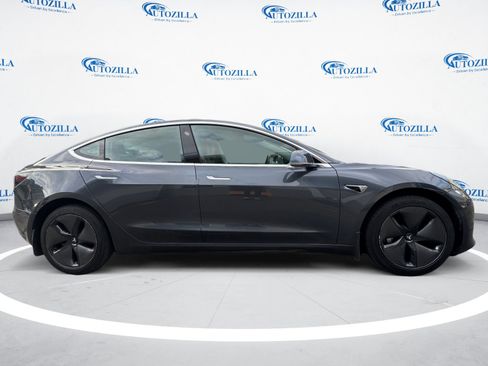 Used 2020 Tesla Model 3 Standard Range image 6