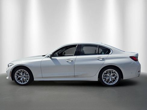 Certified 2025 BMW 330i Sedan RWD image 4