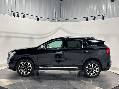 Used 2022 GMC Terrain Denali w/ Black Diamond Edition AWD/4WD image 15