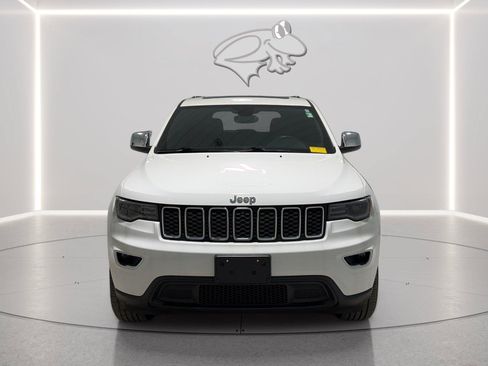 Used 2022 Jeep Grand Cherokee Laredo X AWD/4WD image 8
