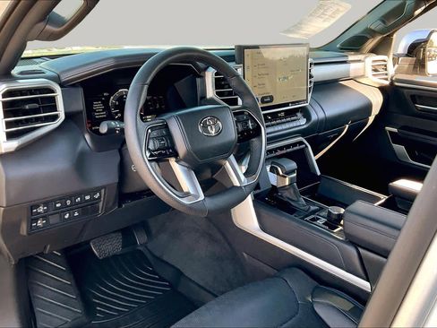Used 2024 Toyota Tundra Platinum AWD/4WD image 18