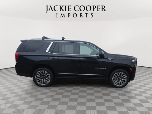 Used 2023 GMC Yukon Denali Ultimate AWD/4WD image 4