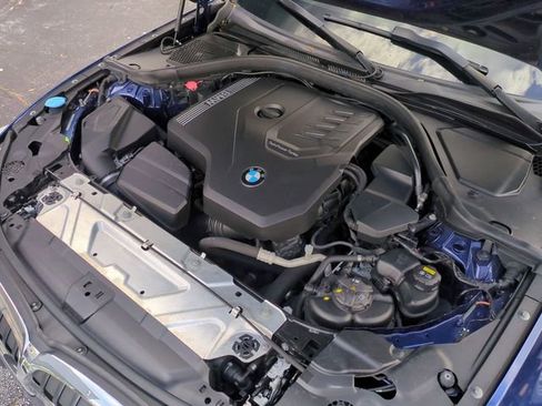 Used 2019 BMW 330i Sedan w/ Driving Assistance Package image 31