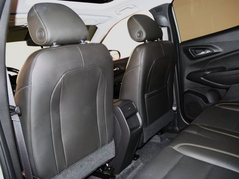 Used 2025 Chevrolet Trax ACTIV w/ Sunroof Package FWD image 56