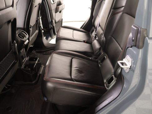 Used 2025 Jeep Gladiator Rubicon image 13