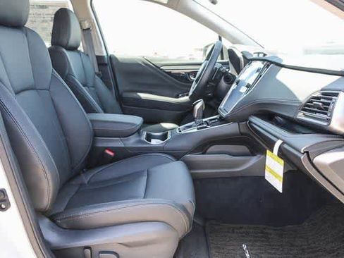 Used 2025 Subaru Outback Limited AWD/4WD image 16