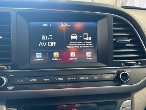 Used 2017 Hyundai Elantra SE image 26