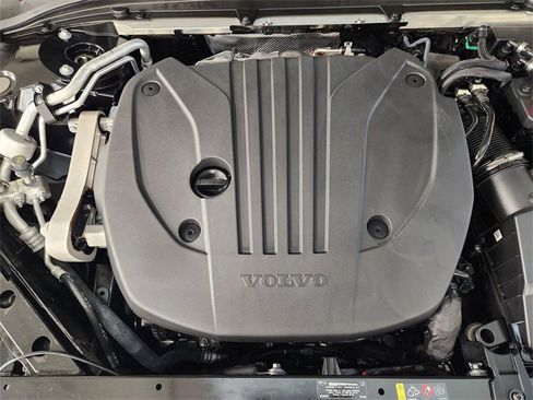 Used 2024 Volvo S60 B5 Core image 33