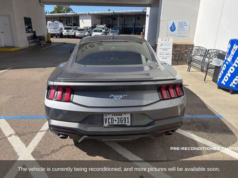 Used 2024 Ford Mustang Premium image 5
