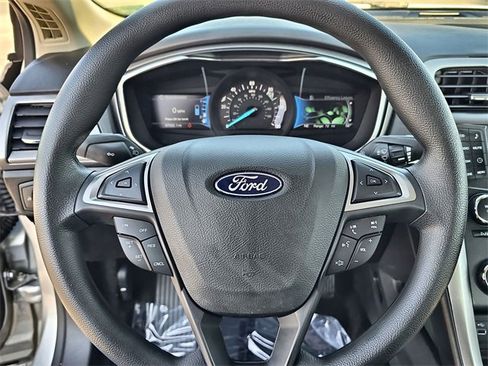 Used 2018 Ford Fusion S image 21