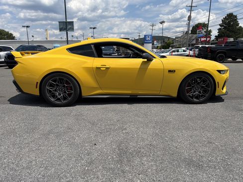 Used 2024 Ford Mustang GT w/ GT Performance Package RWD image 8