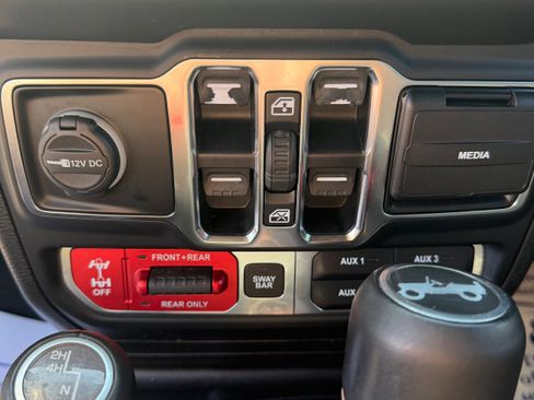 Used 2019 Jeep Wrangler Unlimited Rubicon image 16