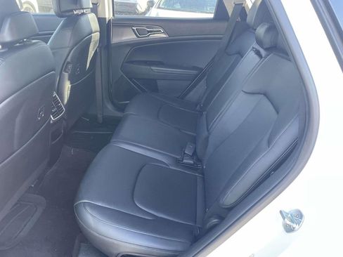 Used 2023 Kia Sportage SX image 22