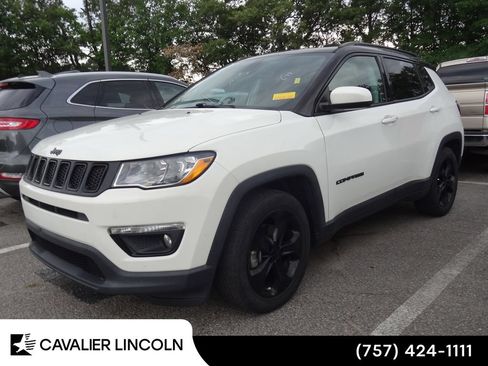 Used 2019 Jeep Compass Latitude FWD image 4