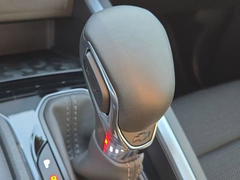 Used 2026 Chevrolet Colorado LT RWD image 32