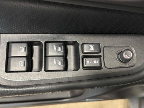 Used 2017 Subaru Outback 3.6R Limited AWD/4WD image 16