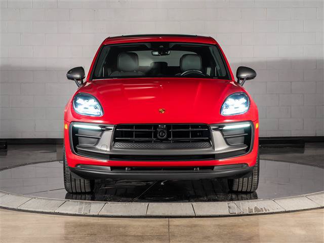 Used 2025 Porsche Macan Turbo AWD/4WD image 6