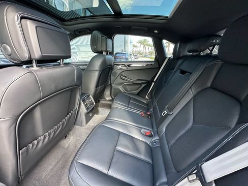 Used 2026 Porsche Macan AWD/4WD image 36