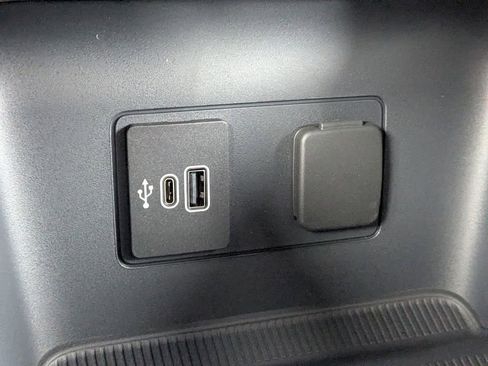 New 2026 Ford Explorer Active image 24