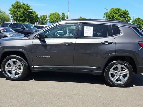 Used 2023 Jeep Compass Latitude w/ Convenience Group AWD/4WD image 5