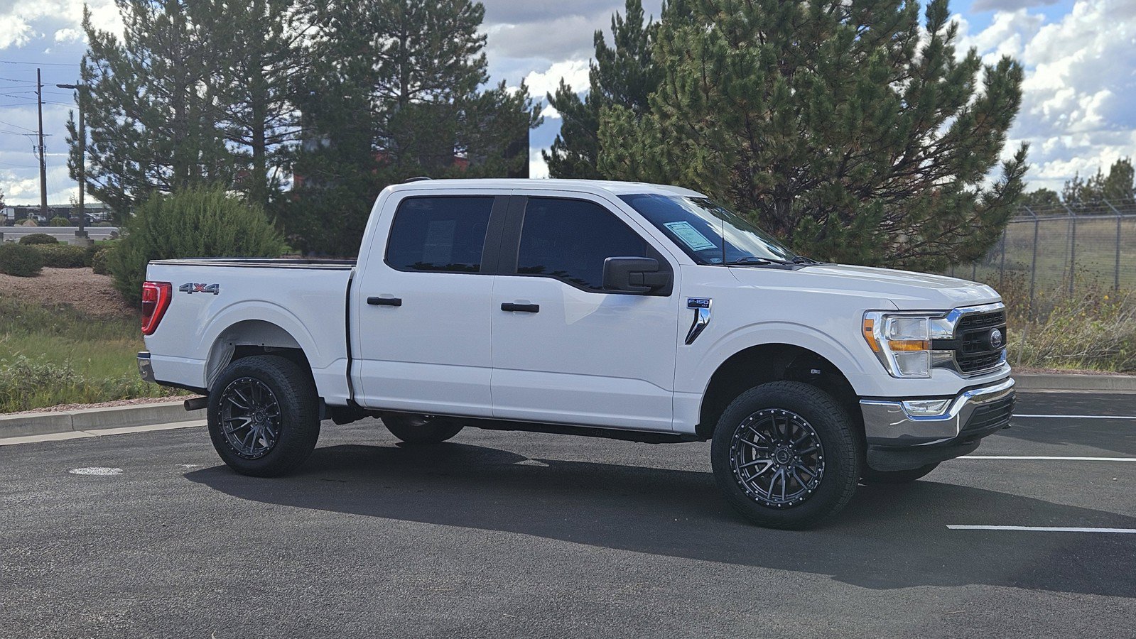 Used 2022 Ford F150 XLT w/ Trailer Tow Package AWD/4WD image 1