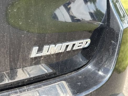 Used 2018 Toyota Highlander Limited Platinum AWD/4WD image 13