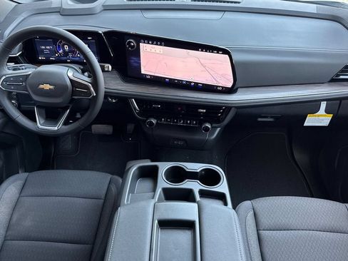 New 2026 Chevrolet Suburban LS AWD/4WD image 13