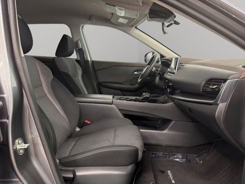 Used 2021 Nissan Rogue SV image 18